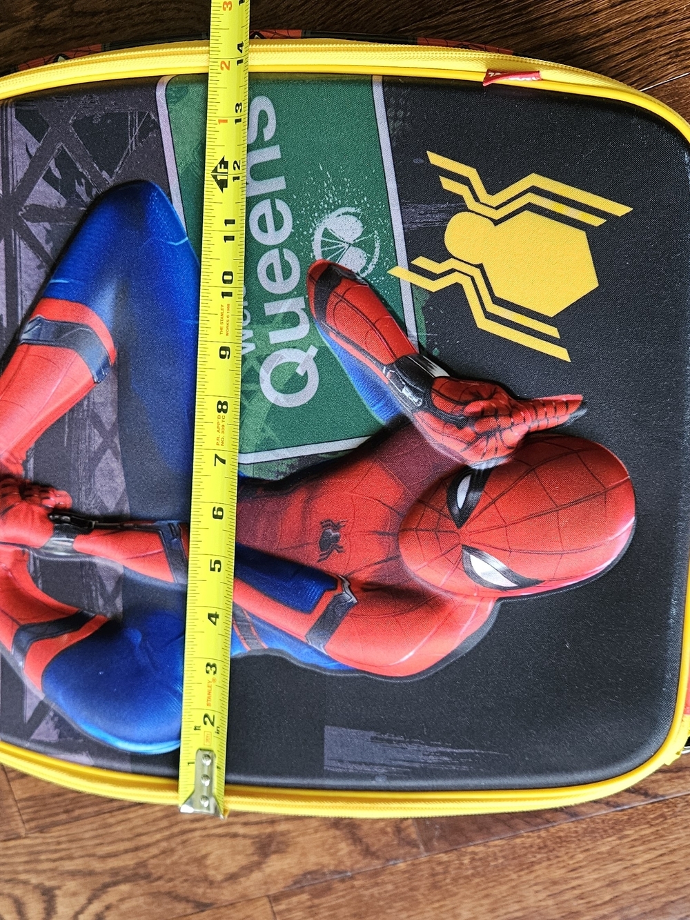 Spider-Man 'Queens' Edition, Kids Roller Luggage Disney Store Exclusive - Picture 12 of 13
